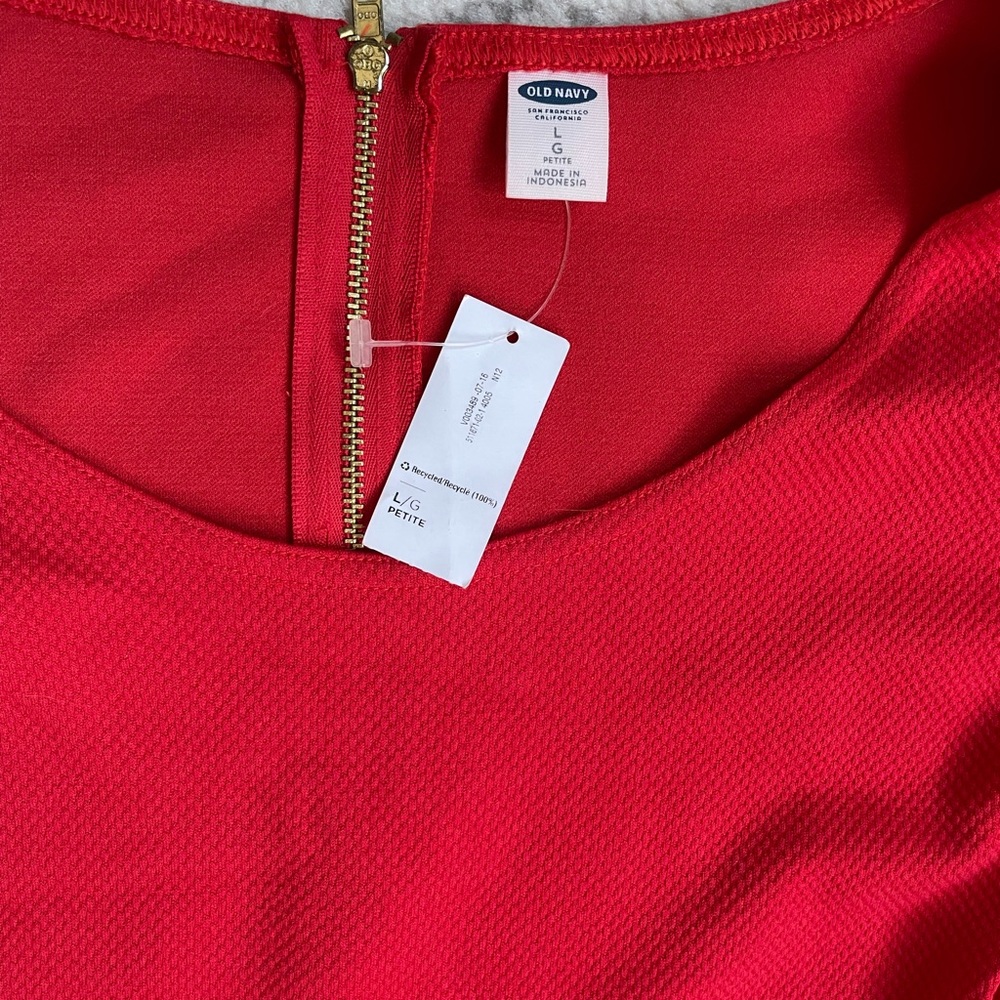 Red Dress - Picture 3 of 3